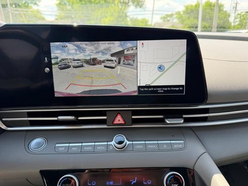 Used 2024 Hyundai Elantra SEL FWD image 34