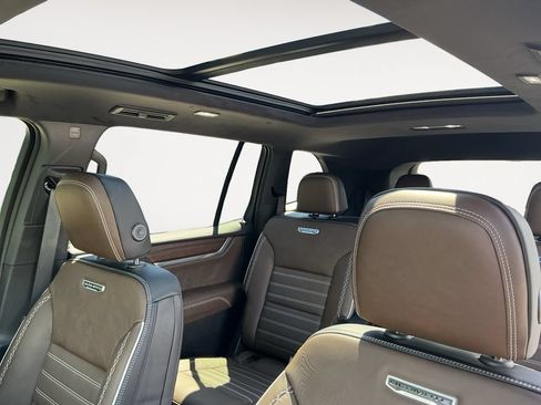 Used 2026 GMC Acadia Denali Ultimate w/ LPO, Floor Liner Package AWD/4WD image 13