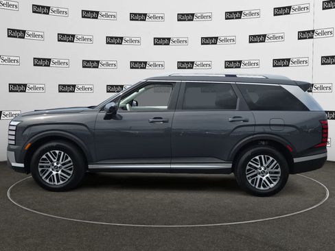 Used 2026 Hyundai Palisade SEL FWD image 3