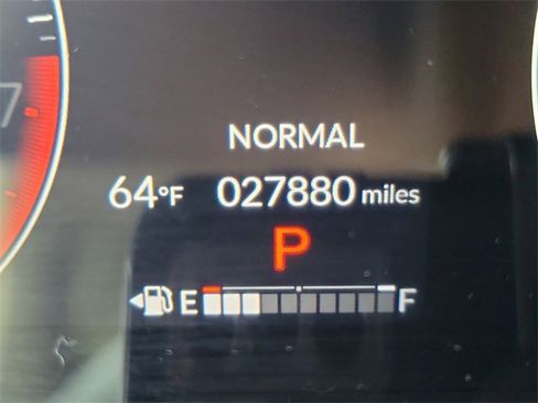 Used 2023 Honda HR-V LX image 24