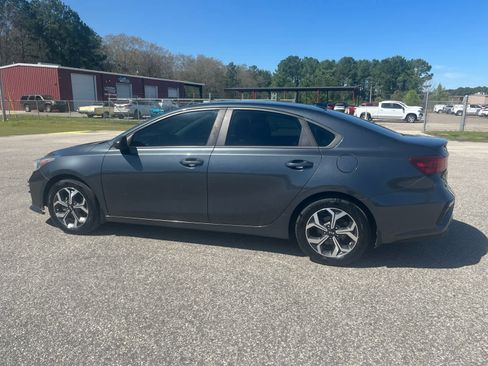 Used 2019 Kia Forte LXS image 3