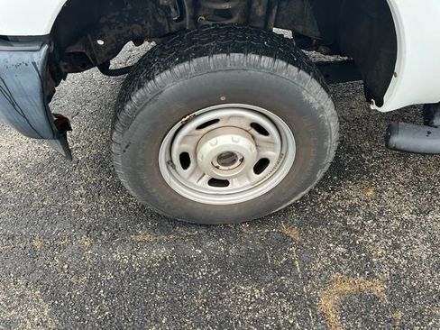 Used 2016 Ford F250 XL w/ Snow Plow Prep Package image 10