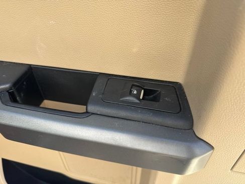 Used 2016 Ford F150 XLT w/ Equipment Group 302A Luxury AWD/4WD image 18