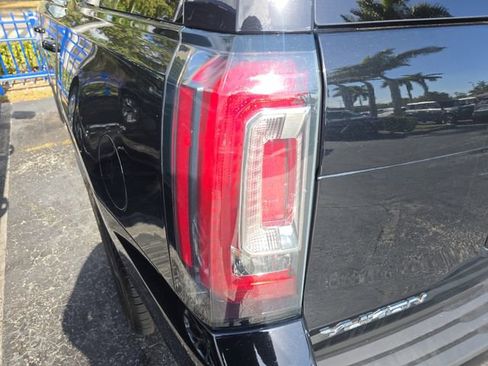 Used 2019 GMC Yukon SLE w/ SLE Value Package image 5