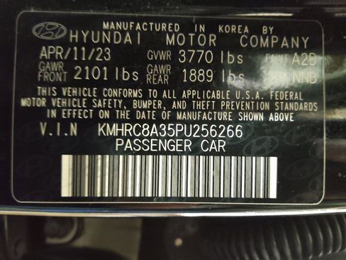 Used 2023 Hyundai Venue SEL image 33