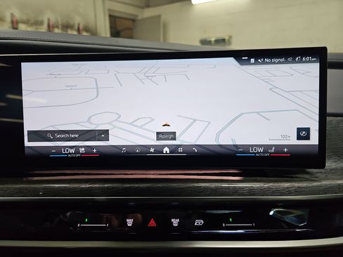 Certified 2023 BMW 760i xDrive 760i xDrive w/ Luxury Rear Seating Package image 24