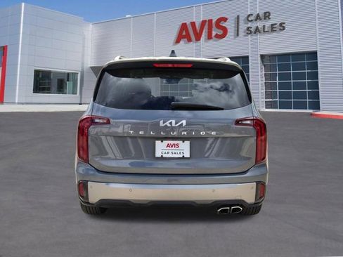 Used 2025 Kia Telluride S image 9