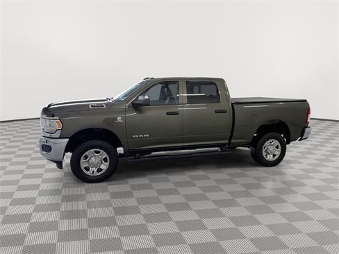 Used 2022 RAM 2500 Tradesman w/ Chrome Appearance Group image 6