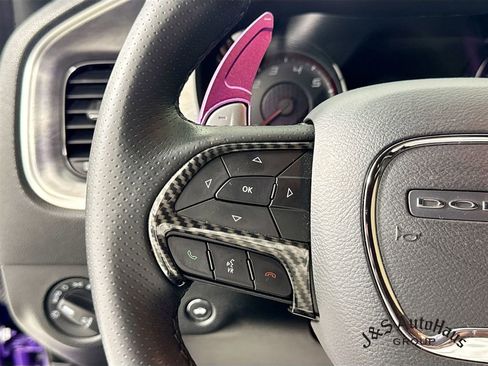 Used 2018 Dodge Charger R/T RWD image 13