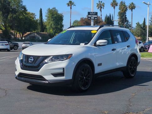 Used 2017 Nissan Rogue SV FWD image 7