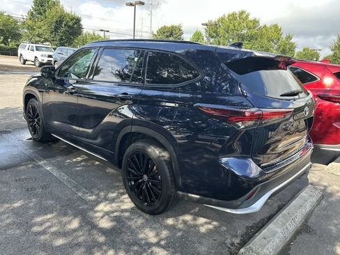 Used 2024 Toyota Highlander XSE AWD/4WD image 2