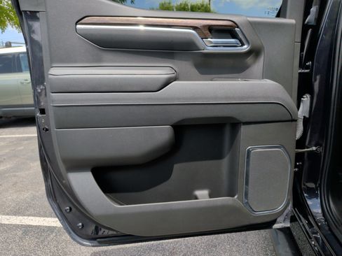 Used 2025 GMC Sierra 1500 Elevation RWD image 39