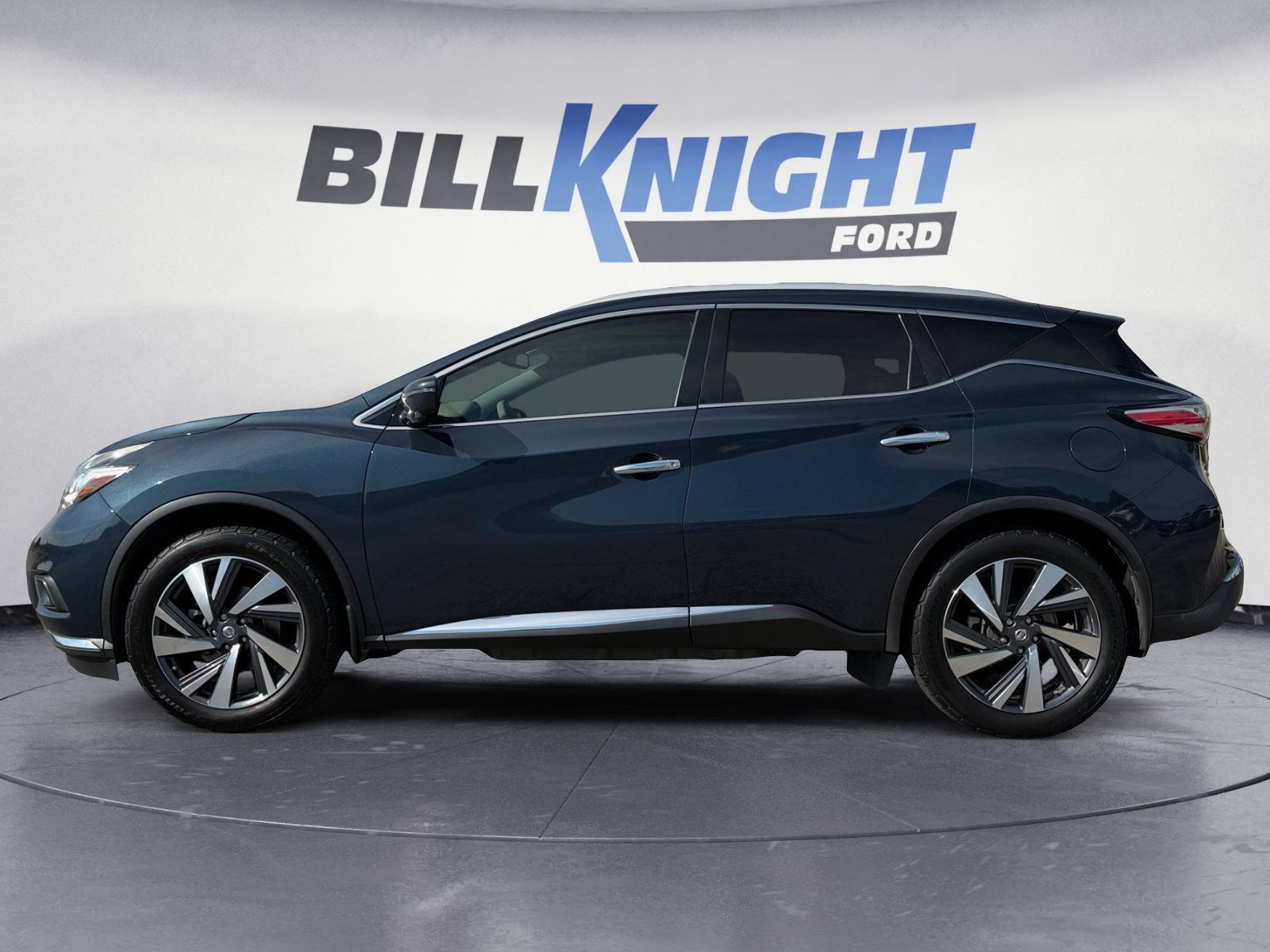 Used 2017 Nissan Murano Platinum w/ Platinum Technology Package AWD/4WD image 2