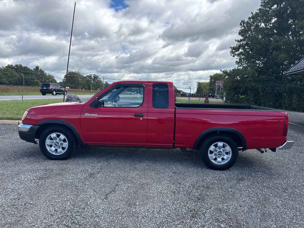 Used 2000 Nissan Frontier XE RWD image 3