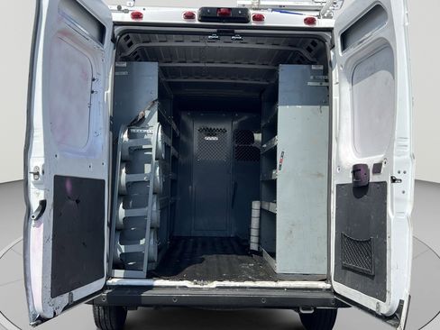 Used 2021 RAM ProMaster 2500 w/ Convenience Group FWD image 24