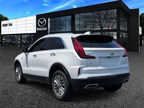 Used 2024 Cadillac XT4 Premium Luxury w/ Technology Package AWD/4WD image 4