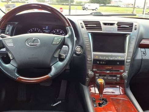Used 2009 Lexus LS 460 L RWD image 19