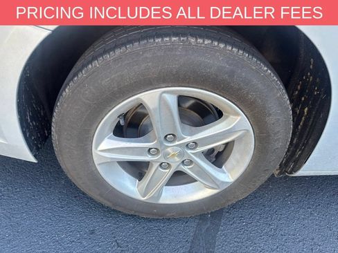 Used 2022 Chevrolet Malibu LS w/ Driver Confidence Package II FWD image 17