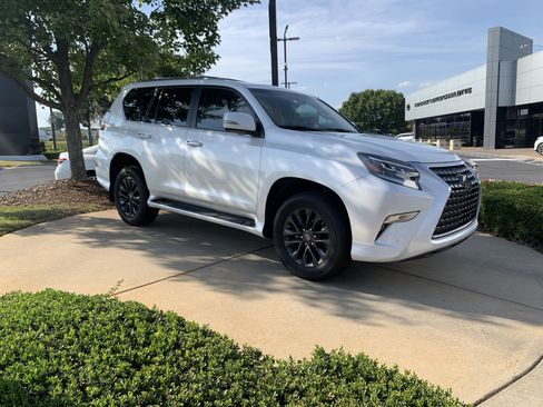 Used 2023 Lexus GX 460 Premium w/ Premium Package AWD/4WD image 2