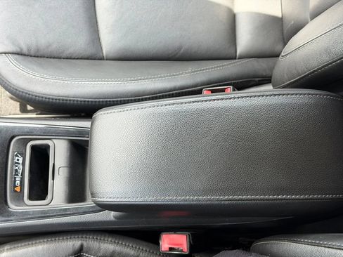 Used 2017 Chevrolet Cruze Premier w/ Enhanced Convenience Package FWD image 9