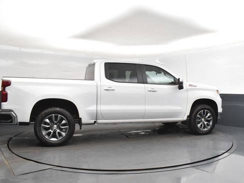 Used 2026 Chevrolet Silverado 1500 LT w/ Z71 Off-Road Package AWD/4WD image 8