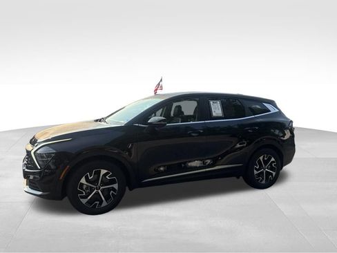 Used 2024 Kia Sportage EX FWD image 2