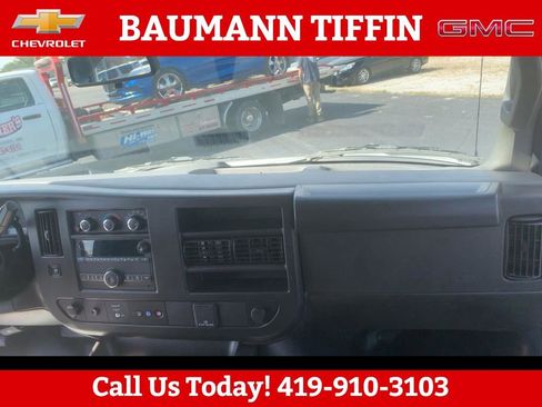 Used 2024 Chevrolet Express 2500 w/ Driver Convenience Package image 17