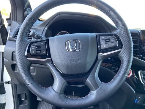 Used 2026 Honda Ridgeline Black Edition image 35