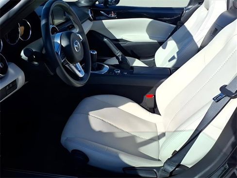 Used 2021 MAZDA MX-5 Miata RF Grand Touring w/ Appearance Package image 17
