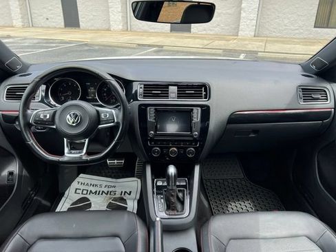 Used 2017 Volkswagen Jetta GLI FWD image 24