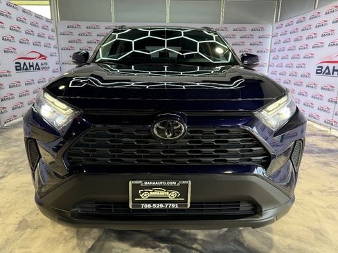 Used 2022 Toyota RAV4 XLE image 3