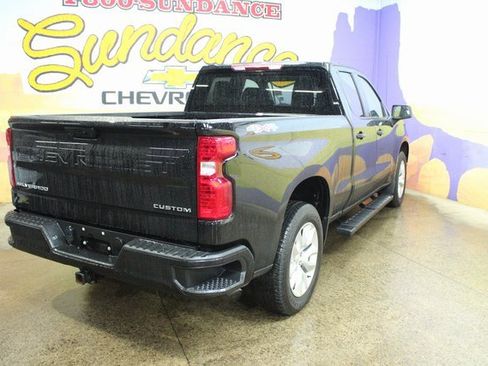 Used 2023 Chevrolet Silverado 1500 Custom image 8