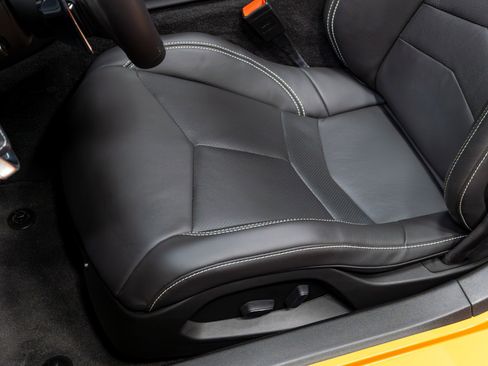 Used 2024 Chevrolet Corvette Stingray Coupe w/ Z51 Performance Package image 10