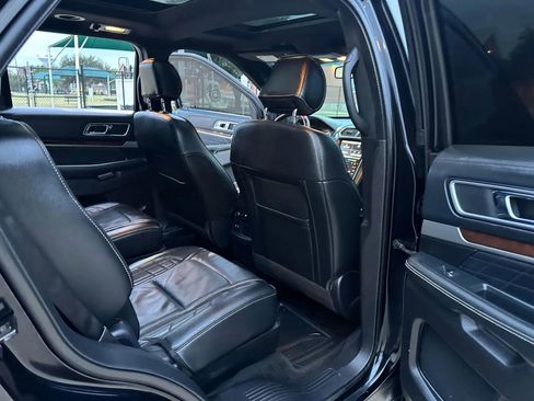 Used 2016 Ford Explorer Platinum image 22