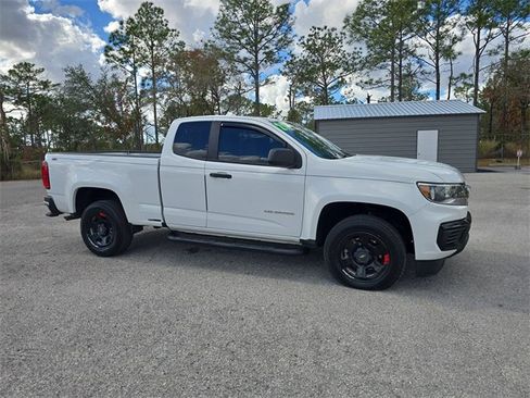 Used 2021 Chevrolet Colorado W/T image 2