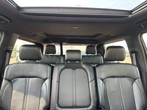 Used 2024 Jeep Wagoneer Series II AWD/4WD image 32