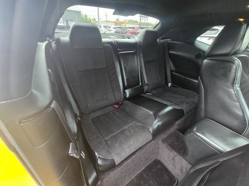 Used 2017 Dodge Challenger SRT Hellcat RWD image 17