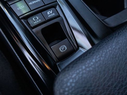 Used 2026 Toyota Camry LE FWD image 22