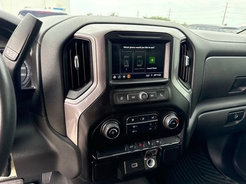 Used 2019 Chevrolet Silverado 1500 Custom w/ Custom Value Package RWD image 6