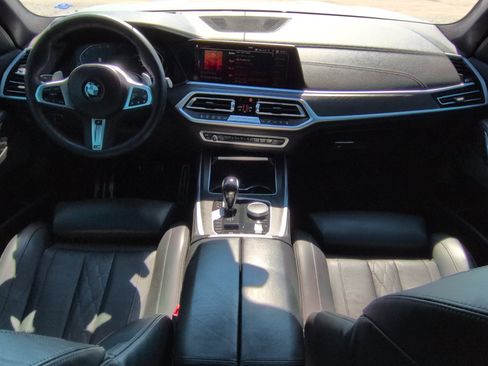 Used 2022 BMW X7 xDrive40i w/ M Sport Package AWD/4WD image 13