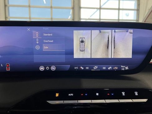 Used 2025 Buick Enclave Preferred image 30