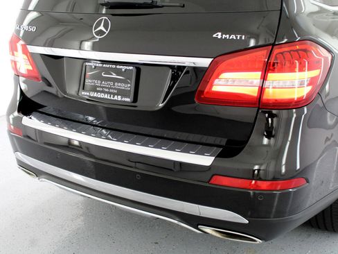 Used 2018 Mercedes-Benz GLS 450 4MATIC w/ Premium Package image 23