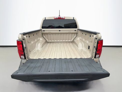Used 2024 Chevrolet Colorado W/T image 12