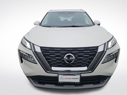 Used 2021 Nissan Rogue SV w/ Premium Package image 10