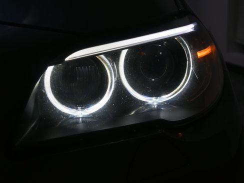 Used 2016 BMW 528i xDrive XI image 32