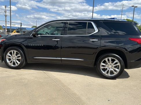 Used 2018 Chevrolet Traverse High Country AWD/4WD image 9