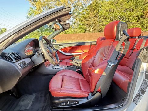 Used 2004 BMW M3 Convertible image 4
