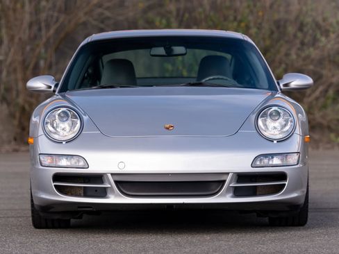Used 2005 Porsche 911 Carrera S image 6