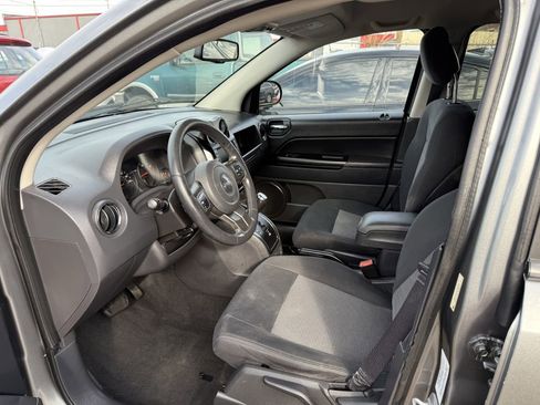 Used 2011 Jeep Compass Latitude image 7