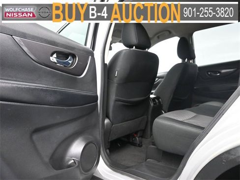 Used 2020 Nissan Rogue SV w/ Premium Package image 15